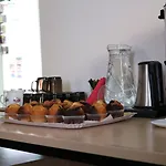 Apple Economy Hotell 2*