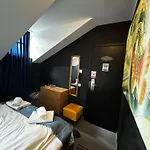 Hotell Apple Economy