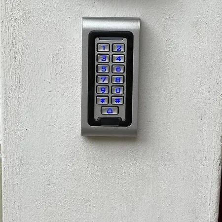 Apple Economy Szálloda 2*