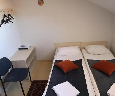 Apple Economy Hotel Kaunas