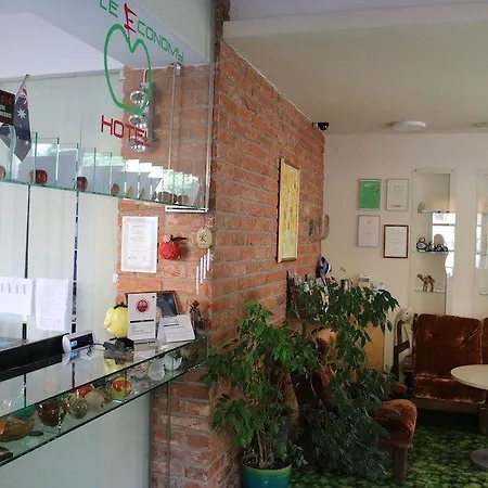 Apple Economy Hotel Kaunas