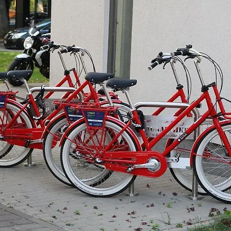 Apple Economy Kaunas