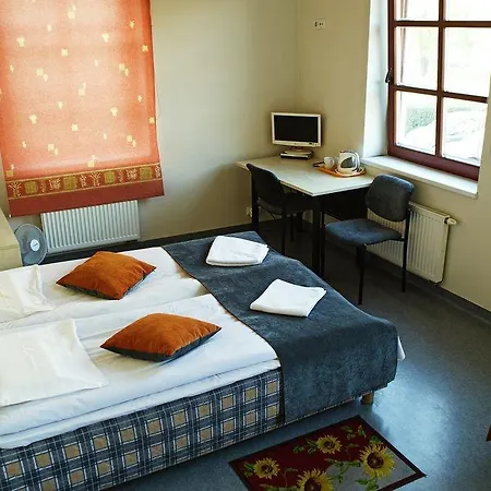 Apple Economy Hotel 2*