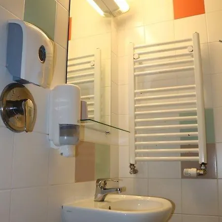 Apple Economy Hotel
