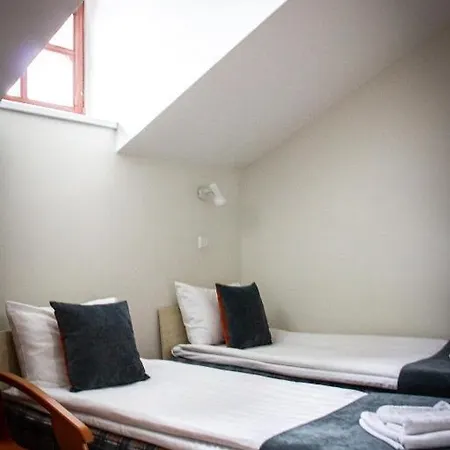 Hotel Apple Economy