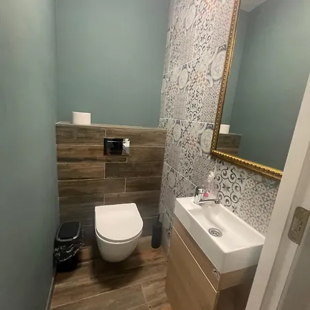 Apple Economy Hotel Kaunas