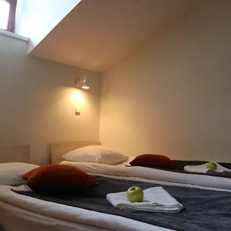 Szálloda Apple Economy 2*