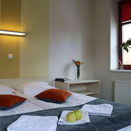 Apple Economy 2* Kaunas