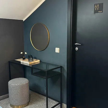 Apple Economy Hotel Kaunas