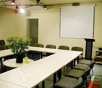 Apple Economy Hotel 2*