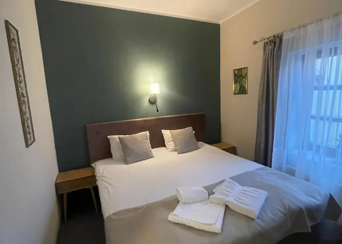 Apple Economy 2* Kaunas