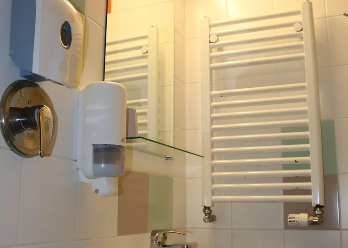 Apple Economy Hotel Kaunas